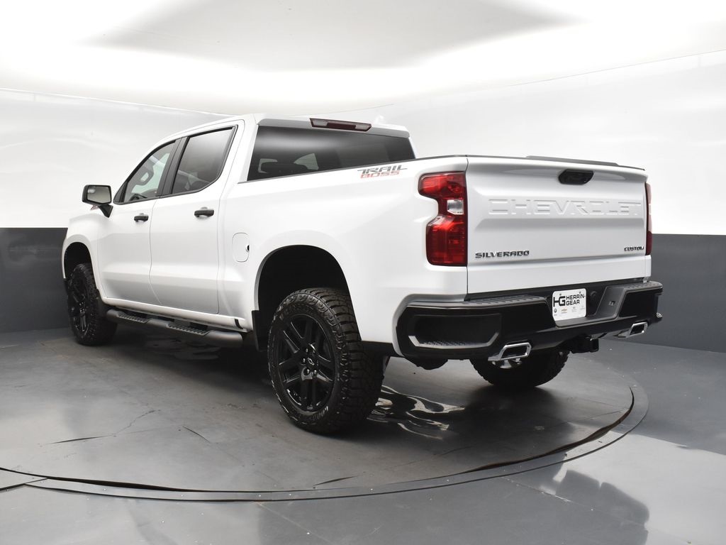 2025 Summit White Chevrolet Silverado 1500 Custom Trail Boss 4X4 Truck