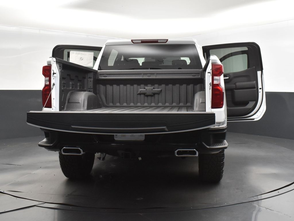 2025 Summit White Chevrolet Silverado 1500 Custom Trail Boss 4X4 Truck