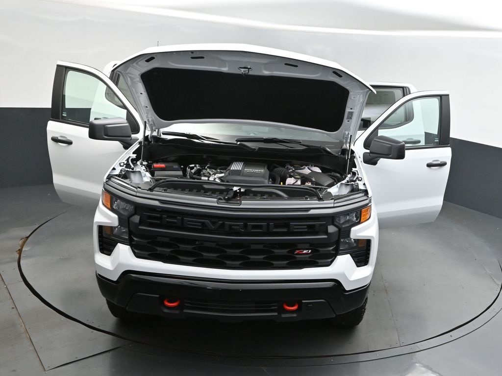 2025 Summit White Chevrolet Silverado 1500 Custom Trail Boss 4X4 Truck