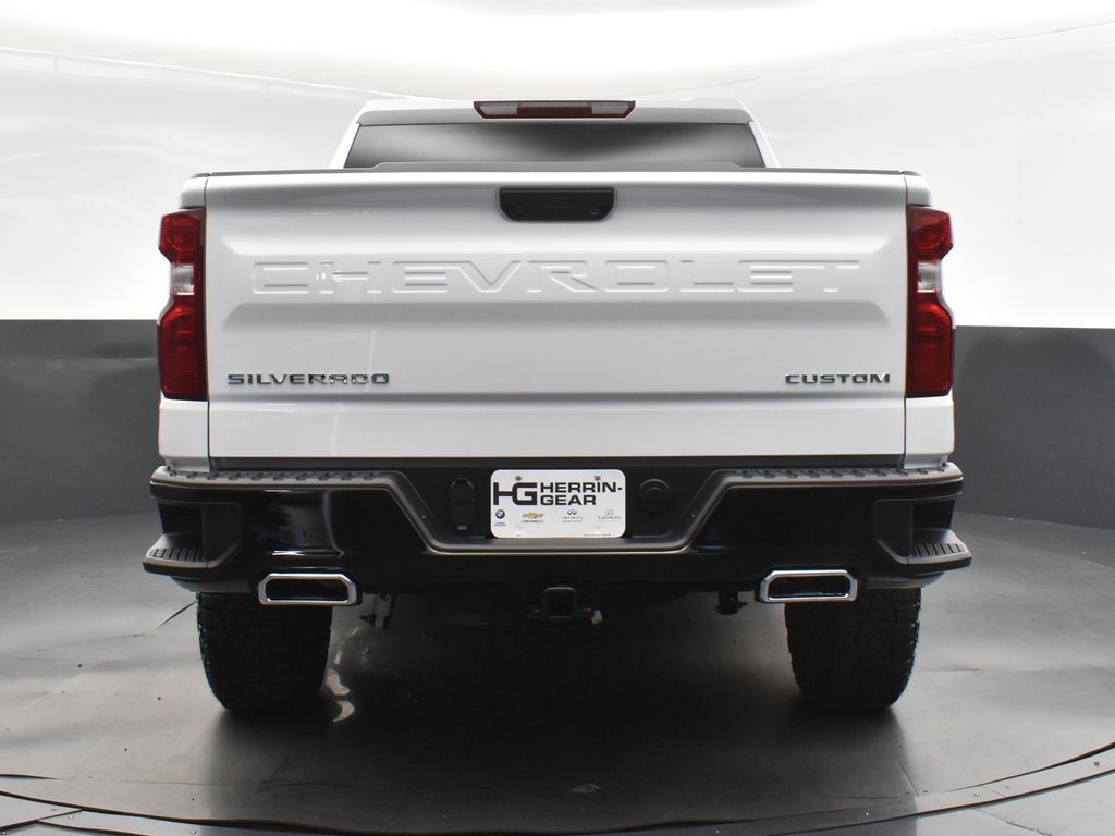 2025 Summit White Chevrolet Silverado 1500 Custom Trail Boss 4X4 Truck