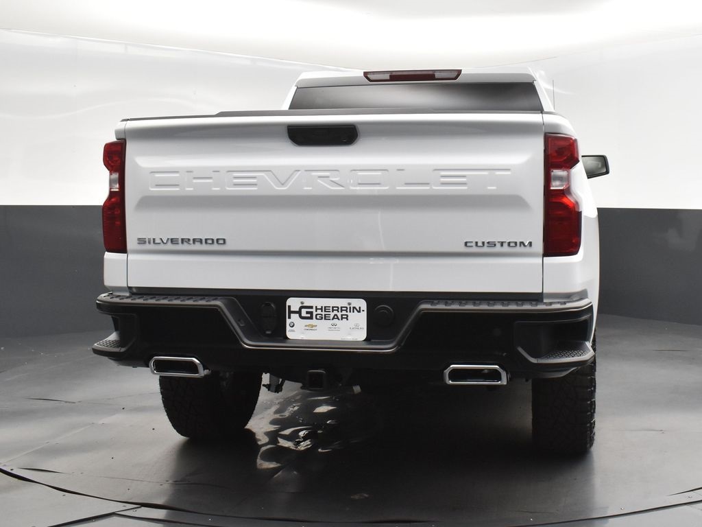 2025 Summit White Chevrolet Silverado 1500 Custom Trail Boss 4X4 Truck