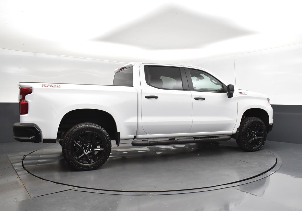 2025 Summit White Chevrolet Silverado 1500 Custom Trail Boss 4X4 Truck
