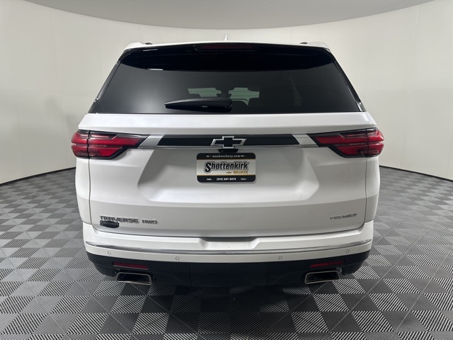2023 Chevrolet Traverse Premier photo 2