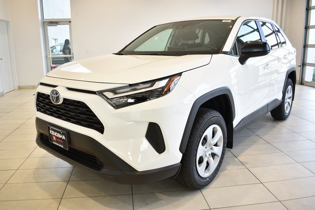 2025 Toyota RAV4 LE photo 3