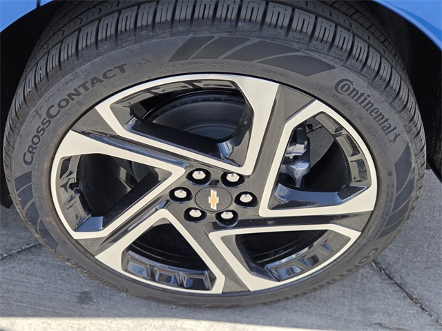 2026 Chevrolet Equinox EV 1LT photo 2