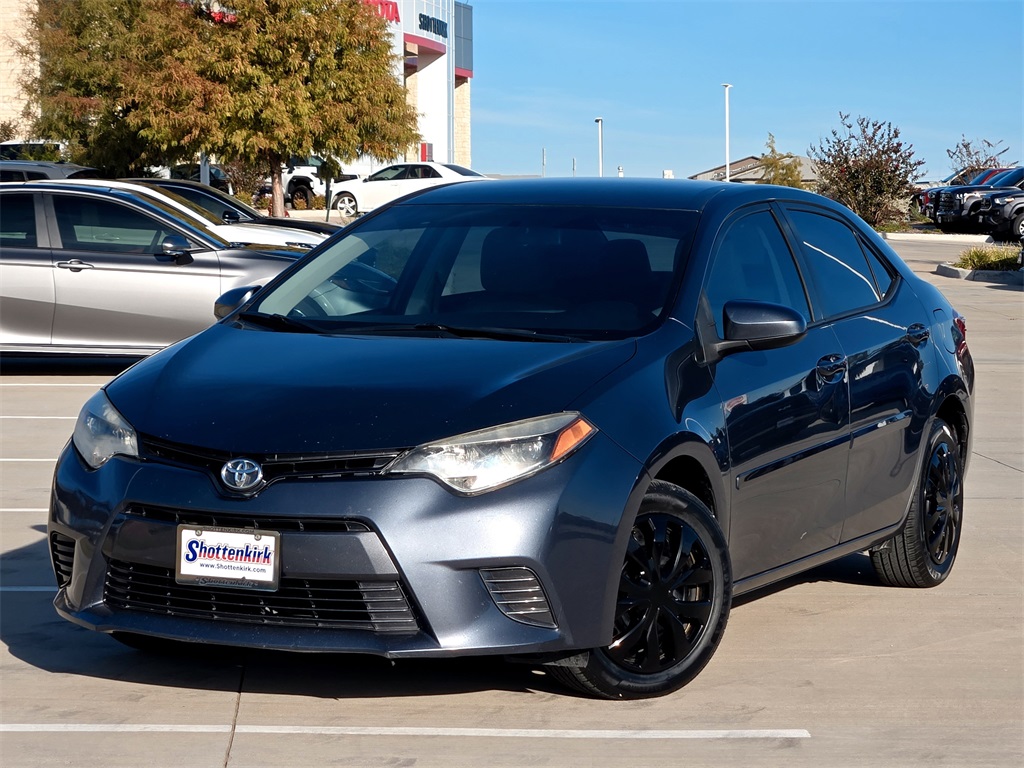 Used 2015 Toyota Corolla LE with VIN 5YFBURHE9FP198531 for sale in Hudson Oaks, TX