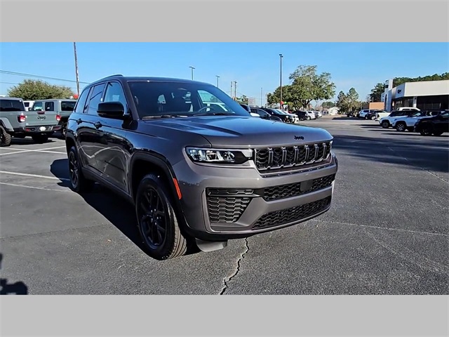 2026 Jeep Grand Cherokee Altitude 4x4