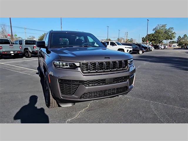 2026 Jeep Grand Cherokee Altitude 4x4