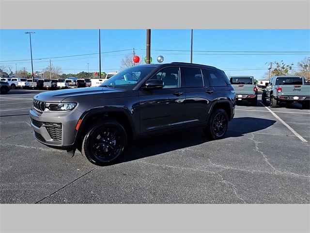 2026 Jeep Grand Cherokee Altitude 4x4