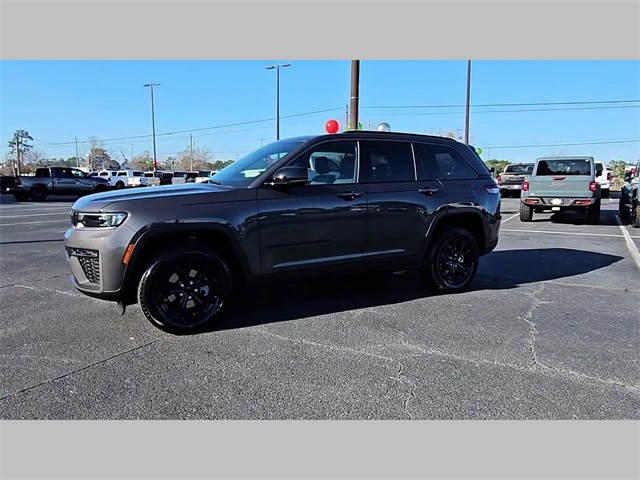 2026 Jeep Grand Cherokee Altitude 4x4