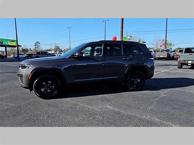 2026 Jeep Grand Cherokee Altitude 4x4