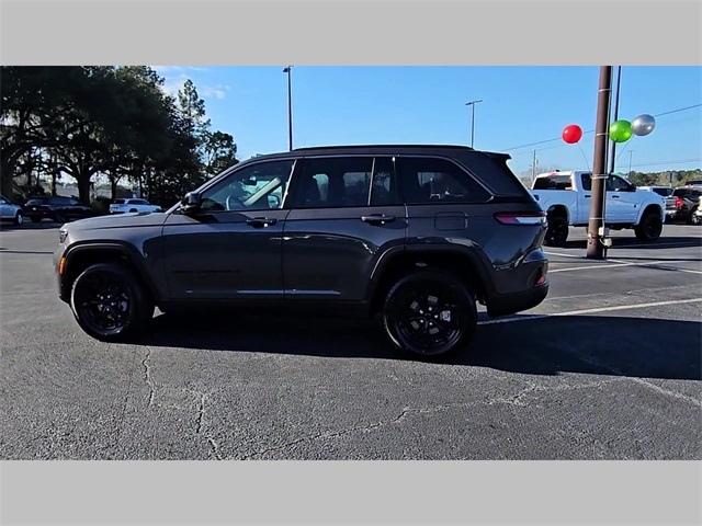 2026 Jeep Grand Cherokee Altitude 4x4