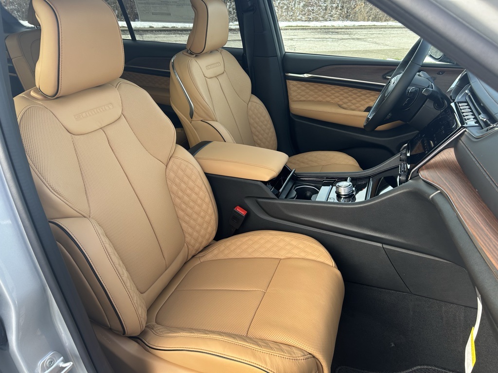 new 2025 Jeep Grand Cherokee L car, priced at $60,650