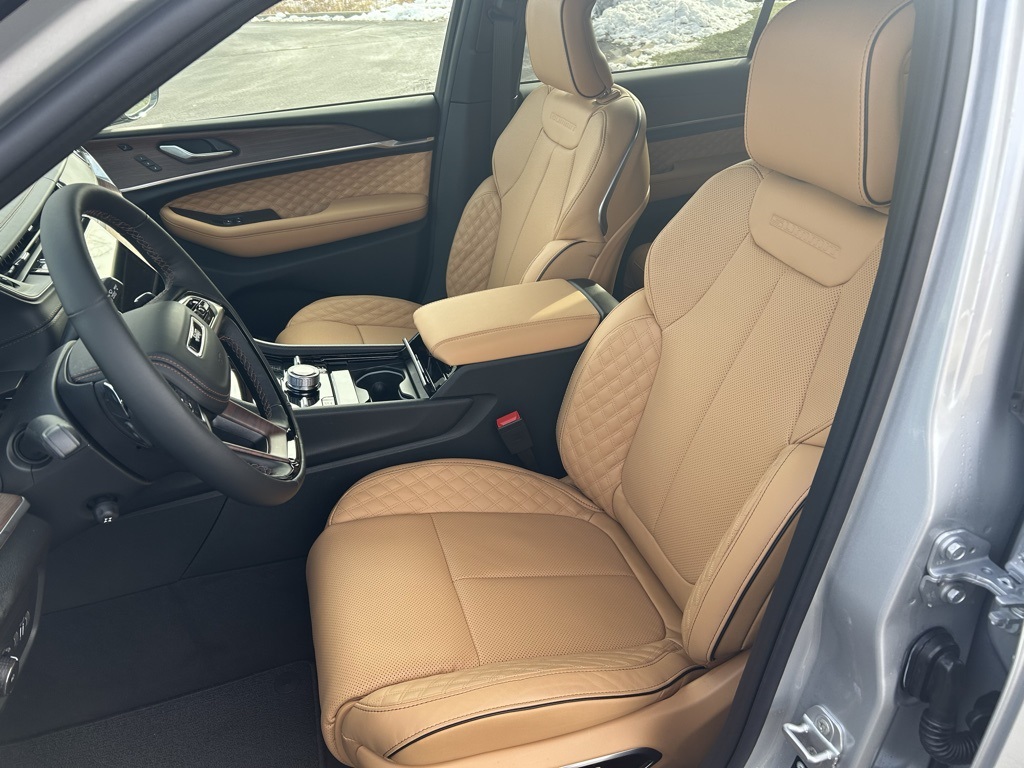 new 2025 Jeep Grand Cherokee L car, priced at $60,650