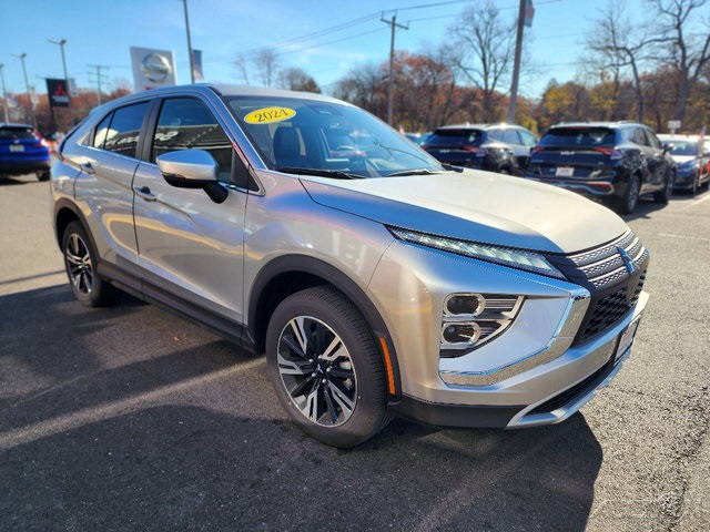 2024 Mitsubishi Eclipse Cross SE's photo
