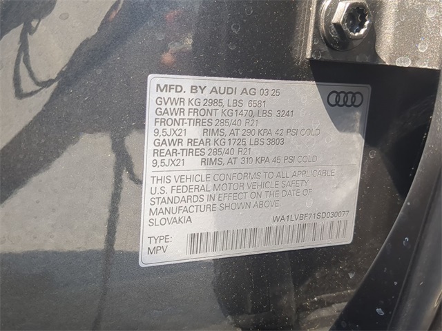 new 2025 Audi Q7 car, priced at $69,296