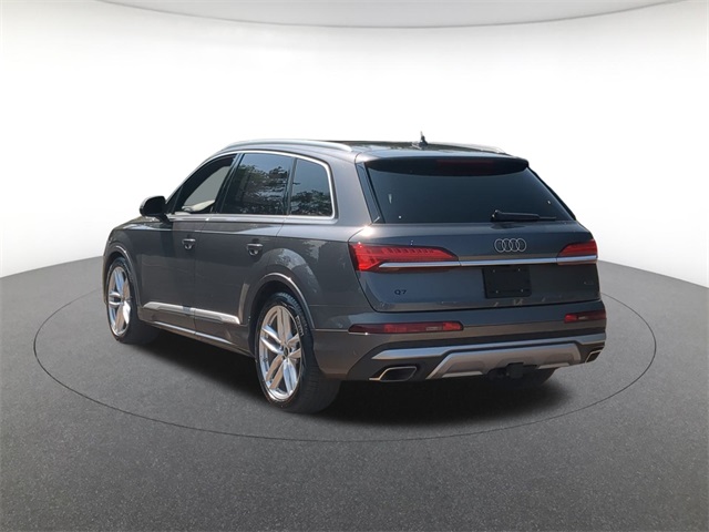new 2025 Audi Q7 car, priced at $69,296