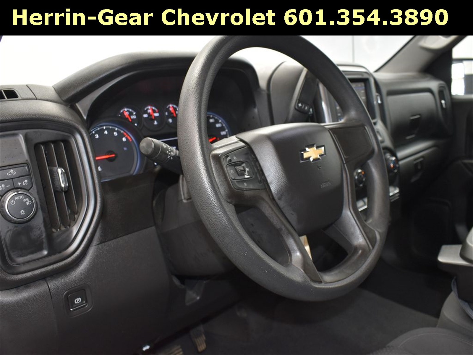 2020 Silver Ice Metallic Chevrolet Silverado 1500 Custom RWD Truck