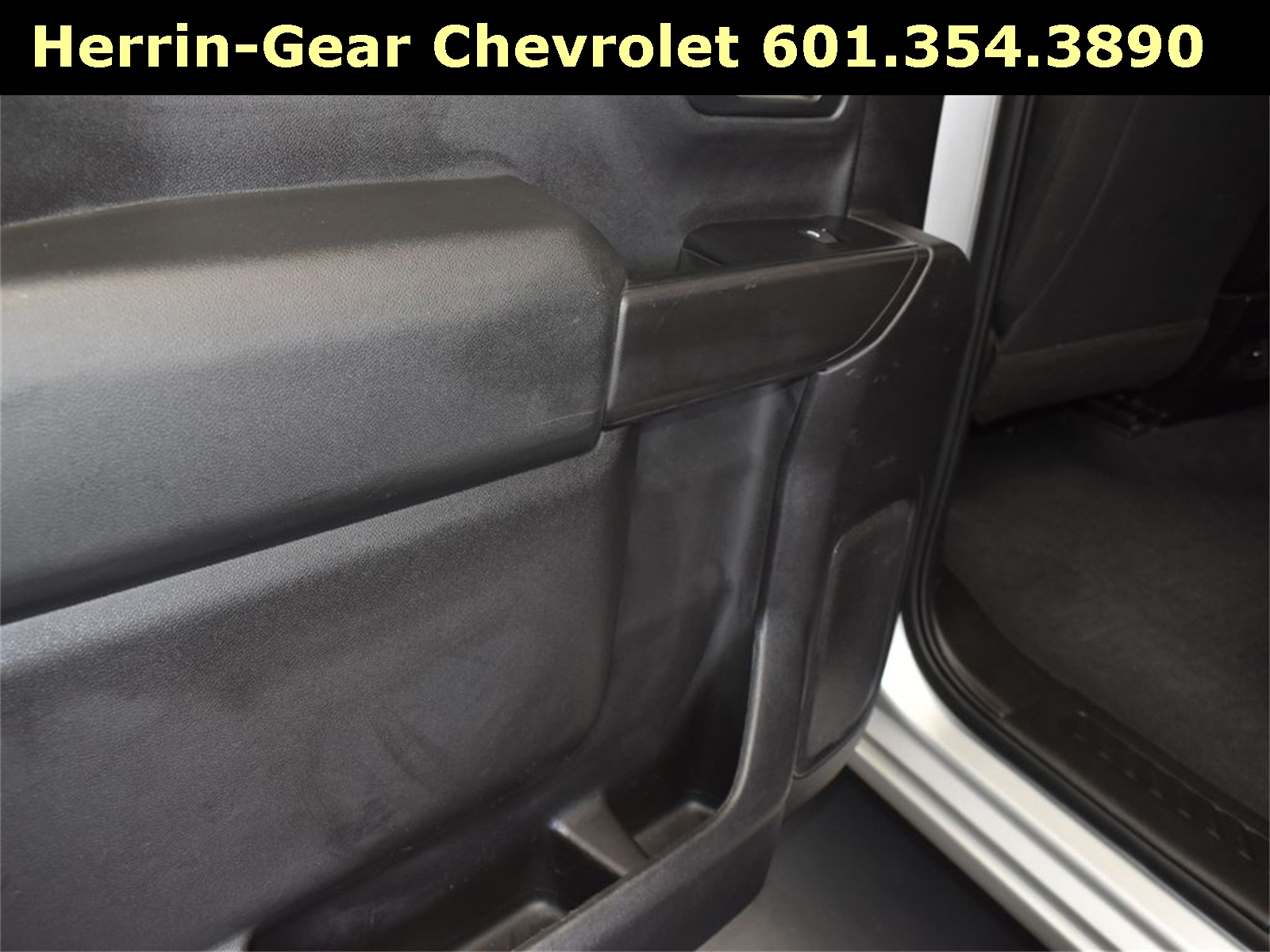 2020 Silver Ice Metallic Chevrolet Silverado 1500 Custom RWD Truck