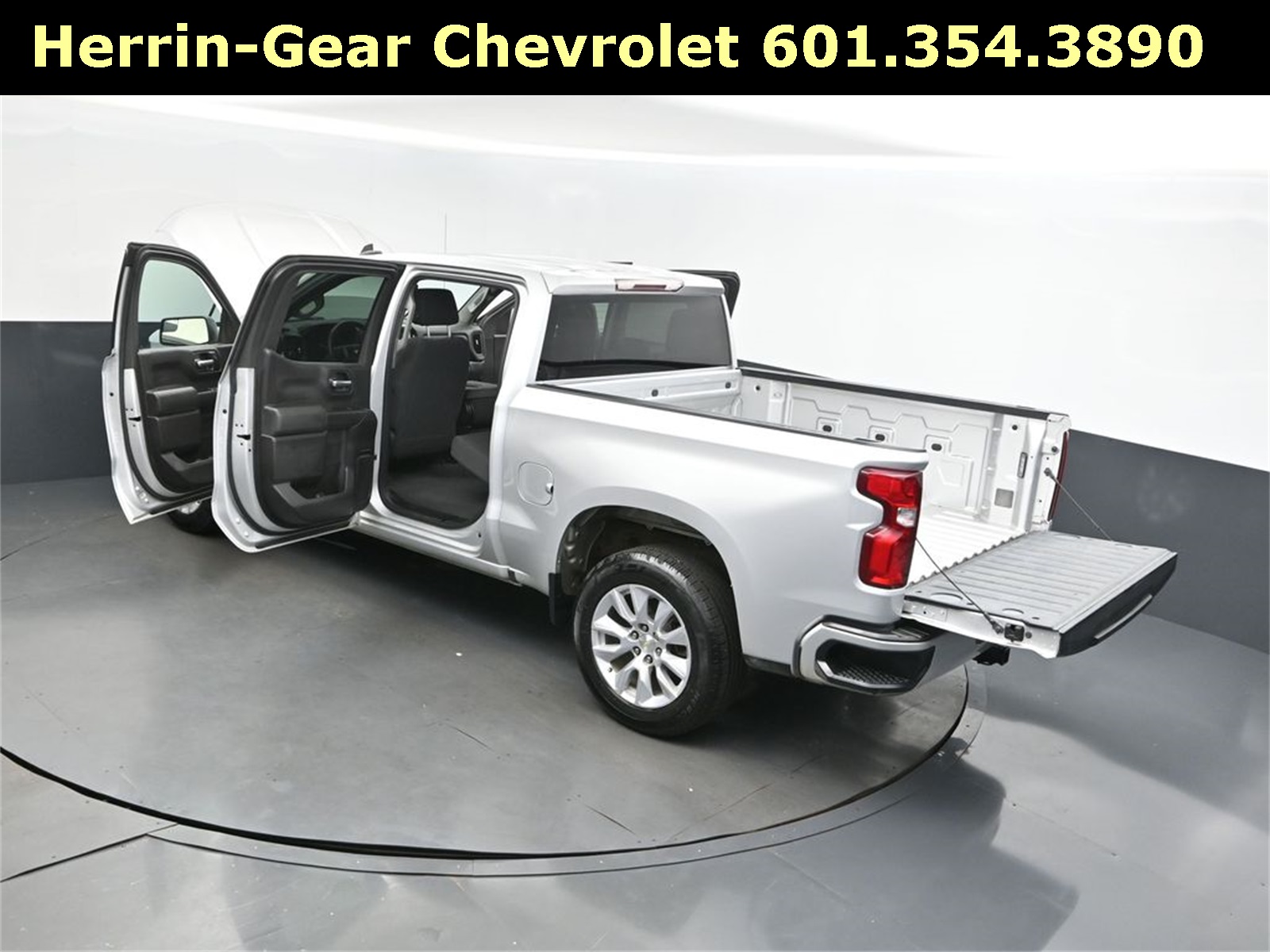 2020 Silver Ice Metallic Chevrolet Silverado 1500 Custom RWD Truck