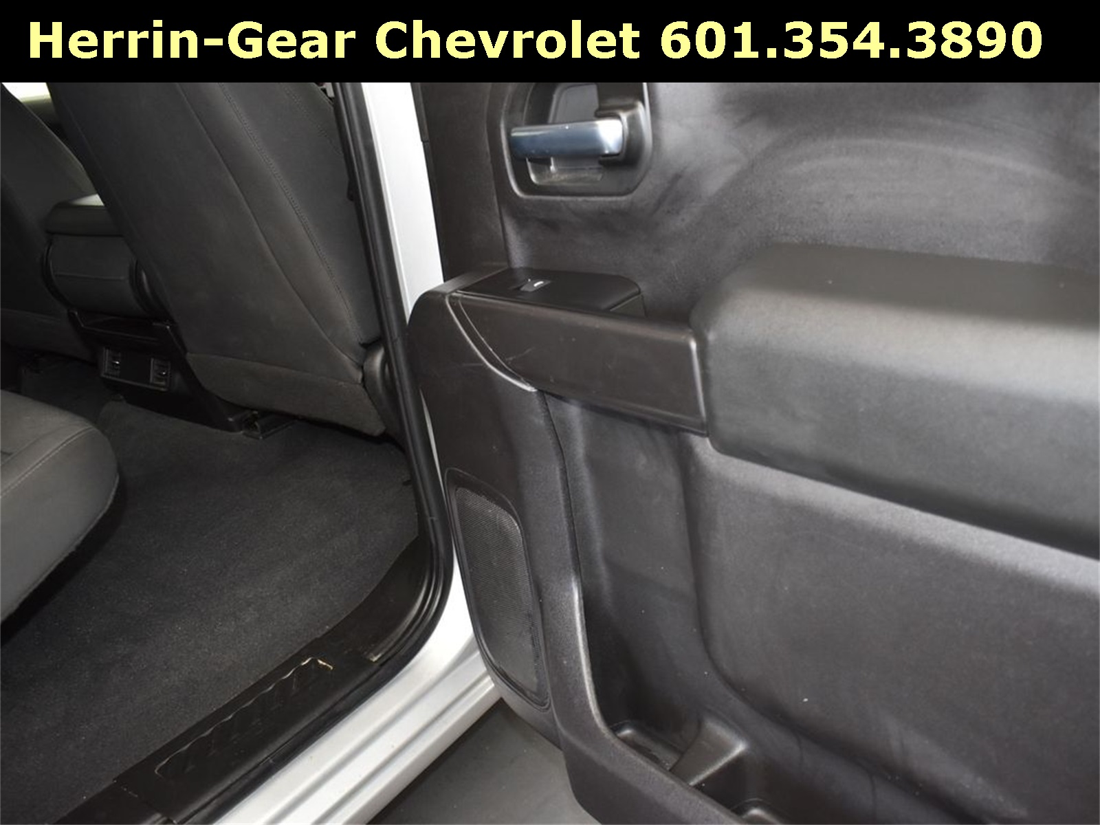 2020 Silver Ice Metallic Chevrolet Silverado 1500 Custom RWD Truck