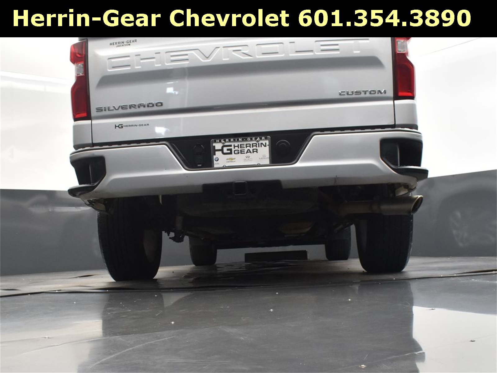 2020 Silver Ice Metallic Chevrolet Silverado 1500 Custom RWD Truck