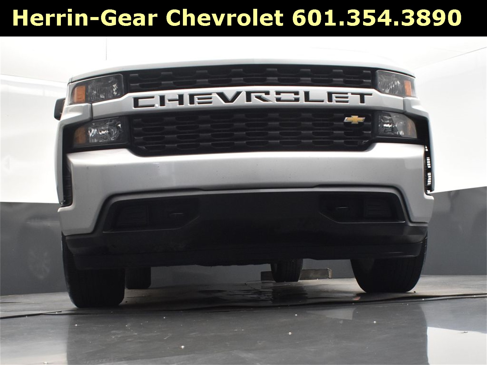 2020 Silver Ice Metallic Chevrolet Silverado 1500 Custom RWD Truck