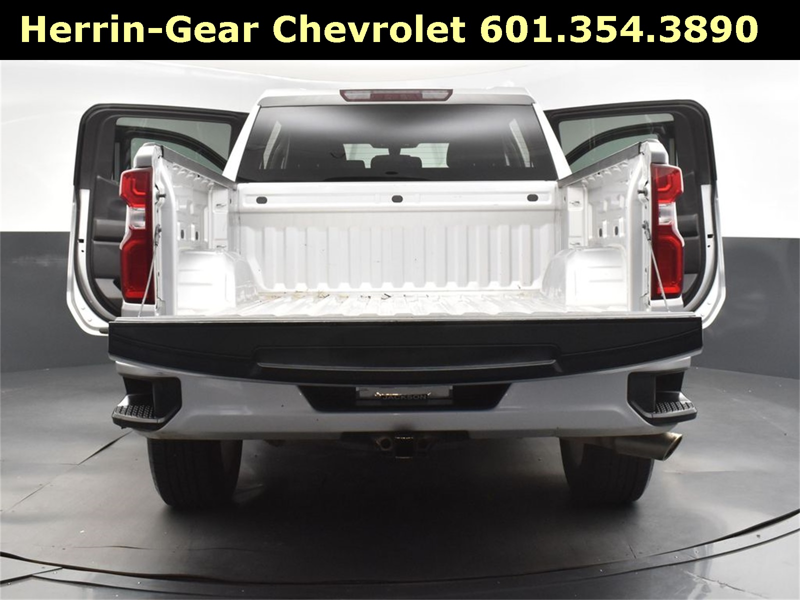 2020 Silver Ice Metallic Chevrolet Silverado 1500 Custom RWD Truck