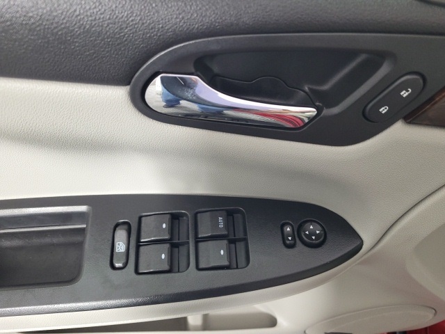 2013 Chevrolet Impala LTZ photo 20
