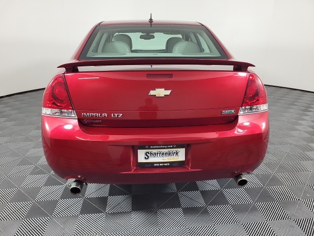 2013 Chevrolet Impala LTZ photo 9