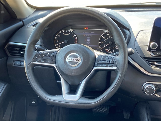 2022 Nissan Altima 2.5 SV photo 11