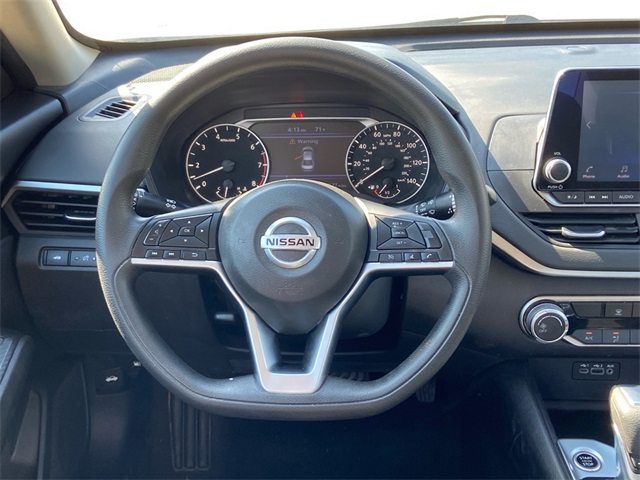 2022 Nissan Altima 2.5 SV photo 12