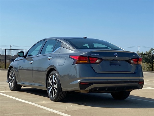 2022 Nissan Altima 2.5 SV photo 2