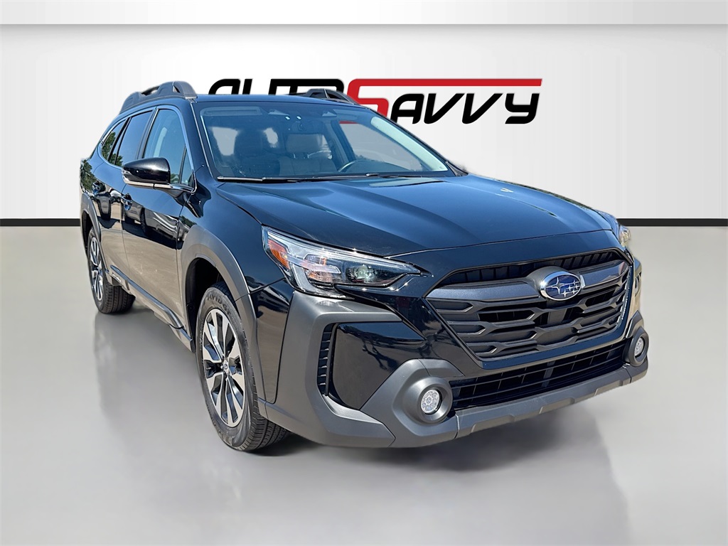2024 Subaru Outback Touring photo 2