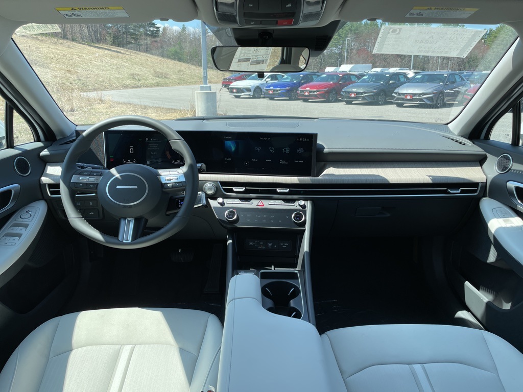 2025 Hyundai Sonata Hybrid SEL photo 13