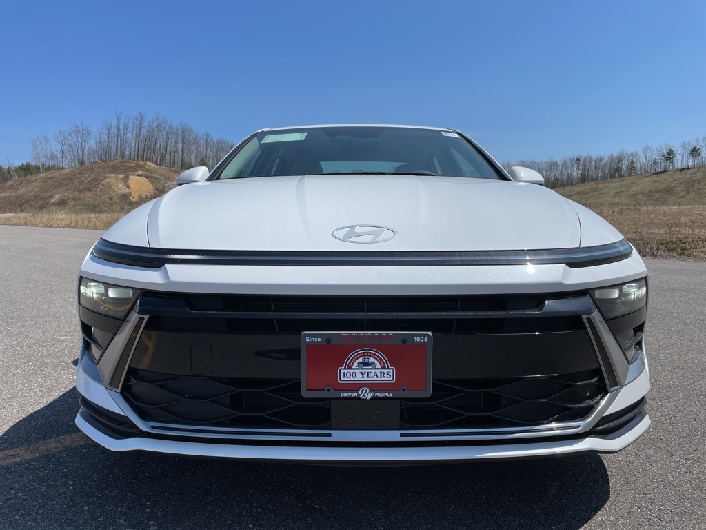 2025 Hyundai Sonata Hybrid SEL photo 2