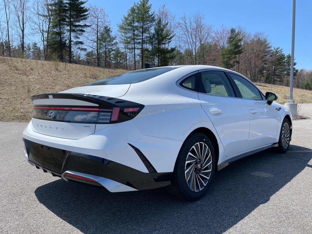 2025 Hyundai Sonata Hybrid SEL photo 5
