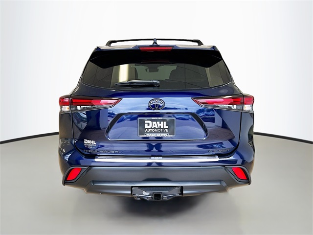 2025 Toyota Highlander XLE photo 4