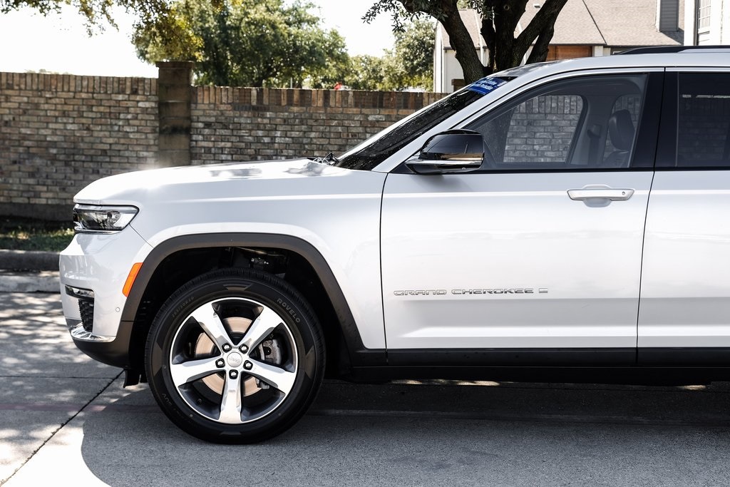 used 2021 Jeep Grand Cherokee L car, priced at $28,129