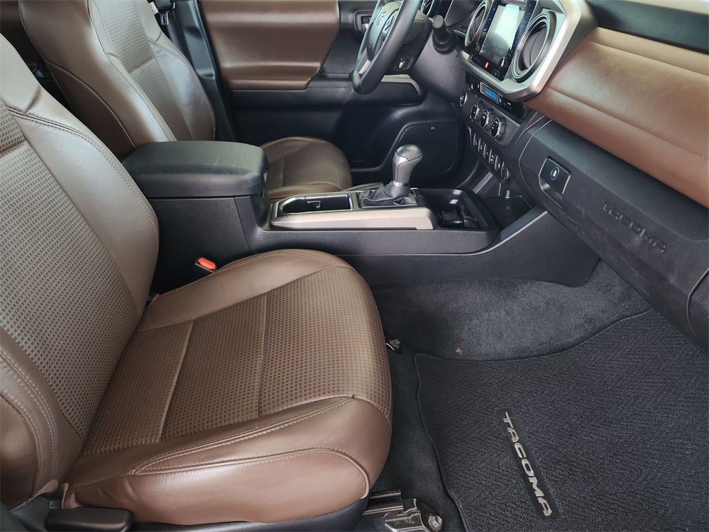 2016 Toyota Tacoma Limited Double Cab photo 11