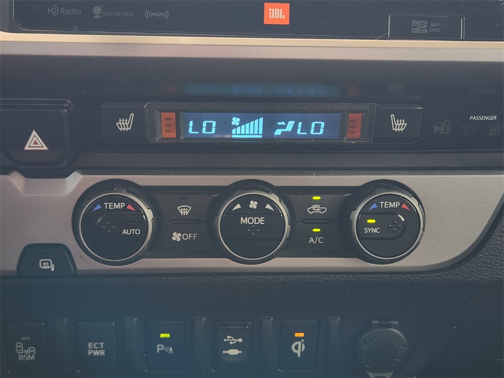 2016 Toyota Tacoma Limited Double Cab photo 13