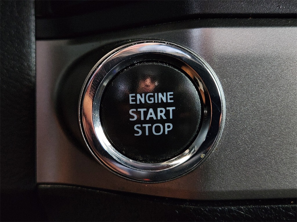 2016 Toyota Tacoma Limited Double Cab photo 14