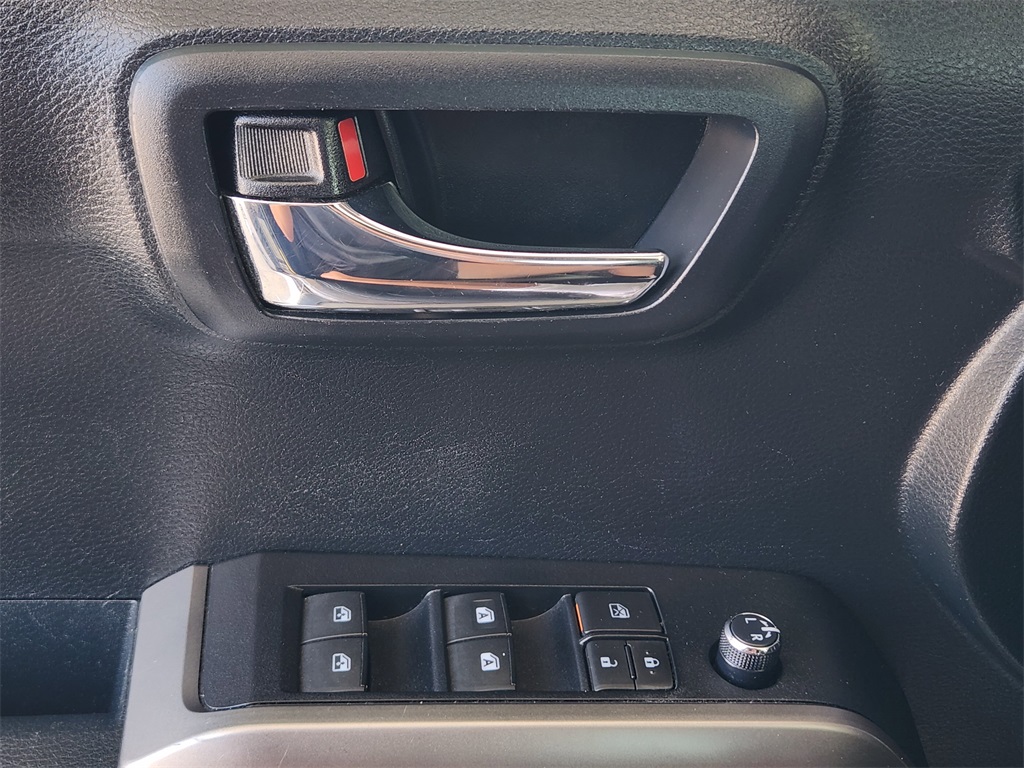 2016 Toyota Tacoma Limited Double Cab photo 16
