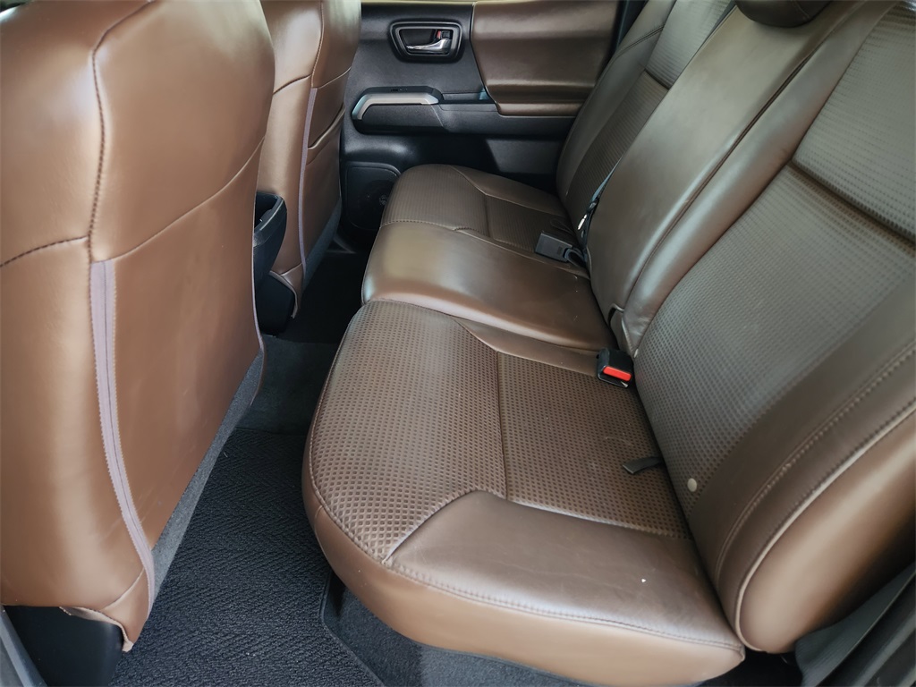 2016 Toyota Tacoma Limited Double Cab photo 23