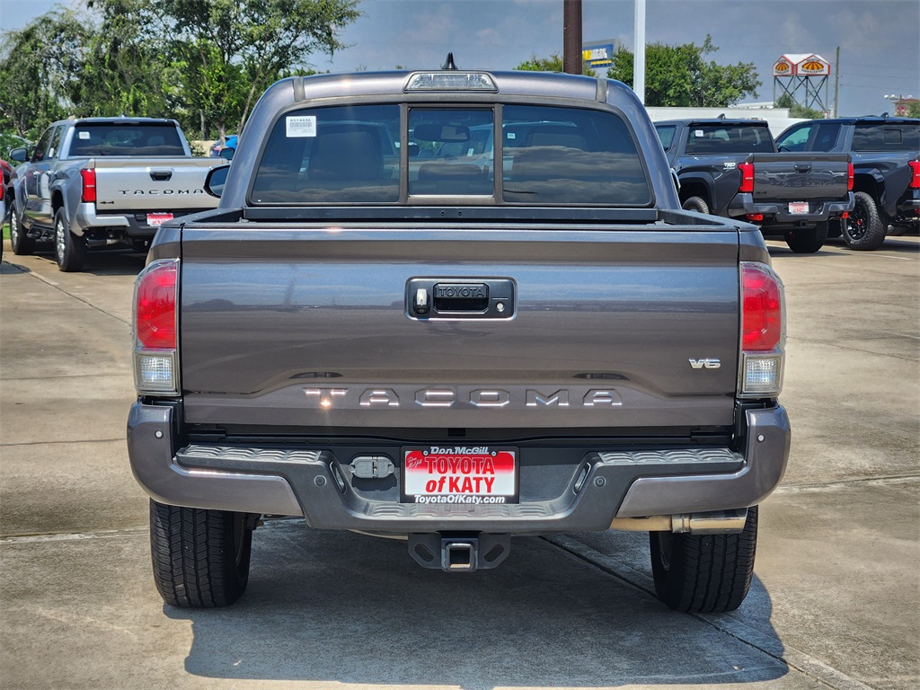 2016 Toyota Tacoma Limited Double Cab photo 5