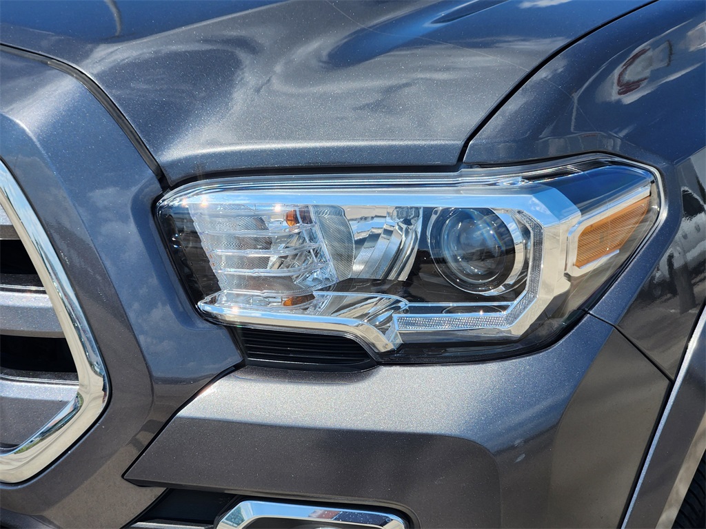 2016 Toyota Tacoma Limited Double Cab photo 8