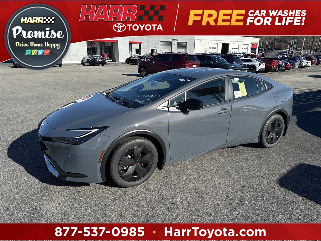 2026 Toyota Prius SE's photo