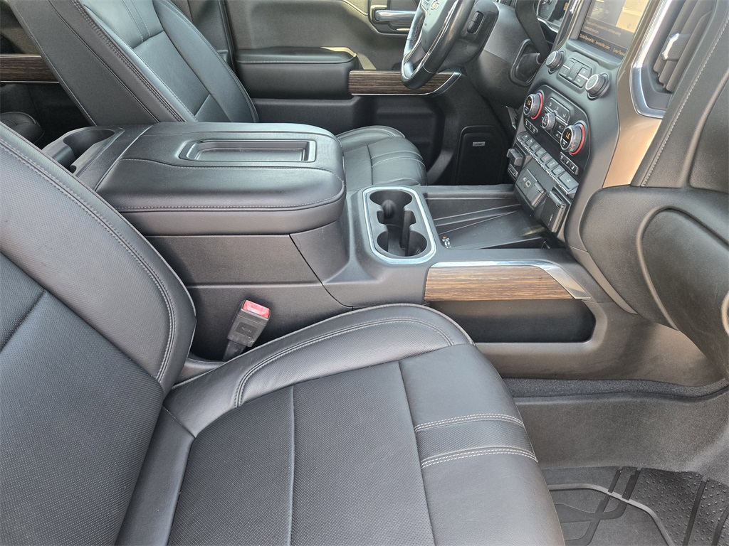 2019 Chevrolet Silverado 1500 High Country photo 12