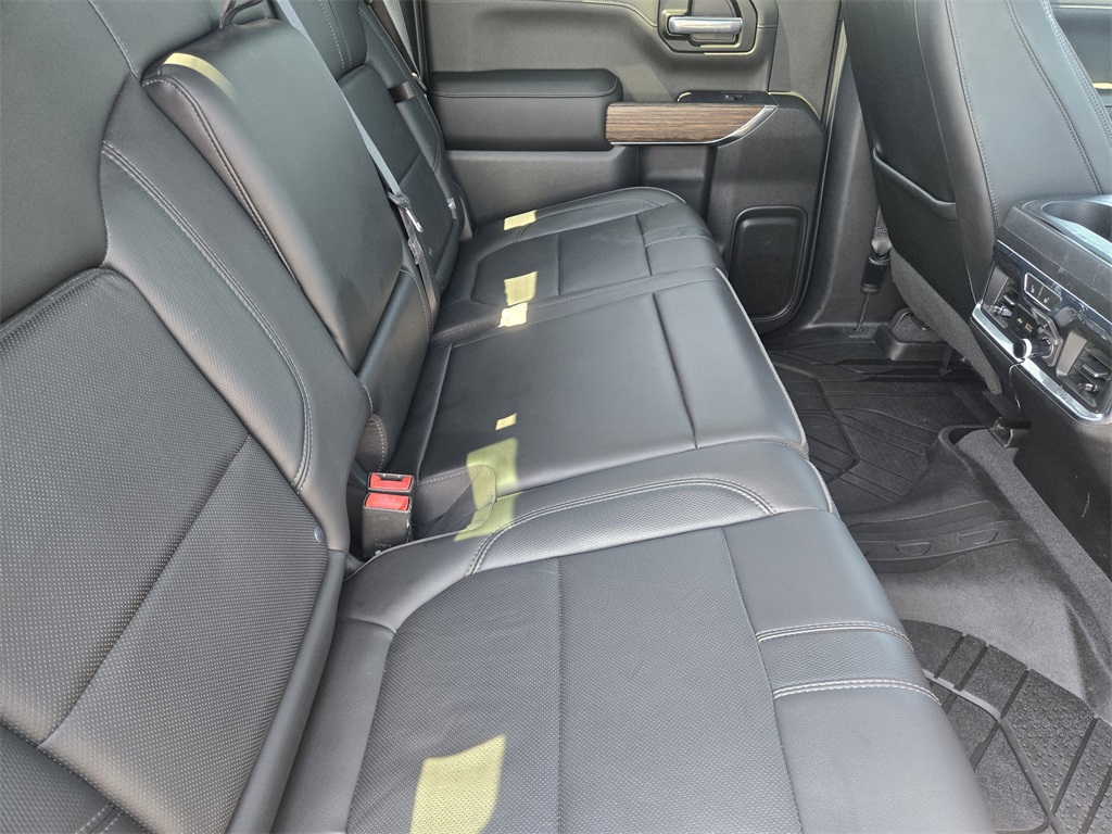 2019 Chevrolet Silverado 1500 High Country photo 23