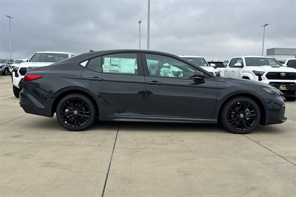 2025 Toyota Camry SE photo 2